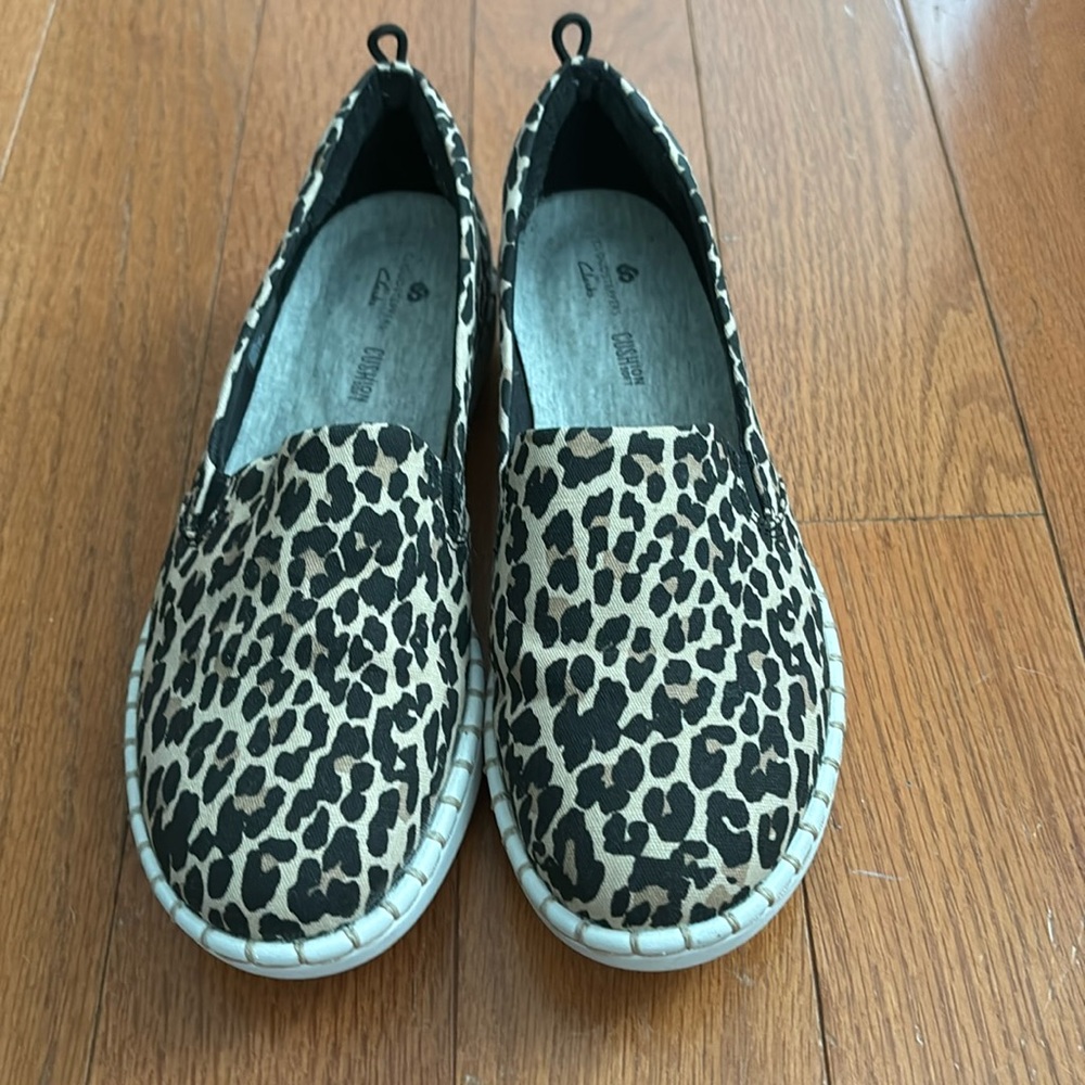 Clark’s Cloud Steppers Slip-on Shoe. Leopard print. Size 5.5